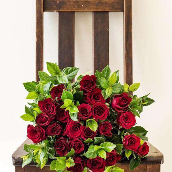 /storage/photos/30/thegoldenfortune/beautiful-bouquets-red-rose-bunch-12-or-24-red-roses-1_800x.jpg